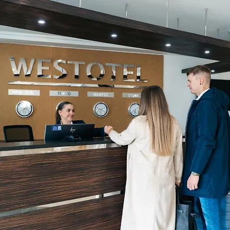 Westotel Nantes Atlantique Hotel 4*
