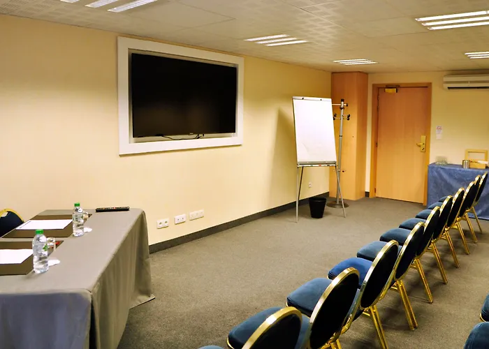 호텔 Westotel Nantes Atlantique 4*