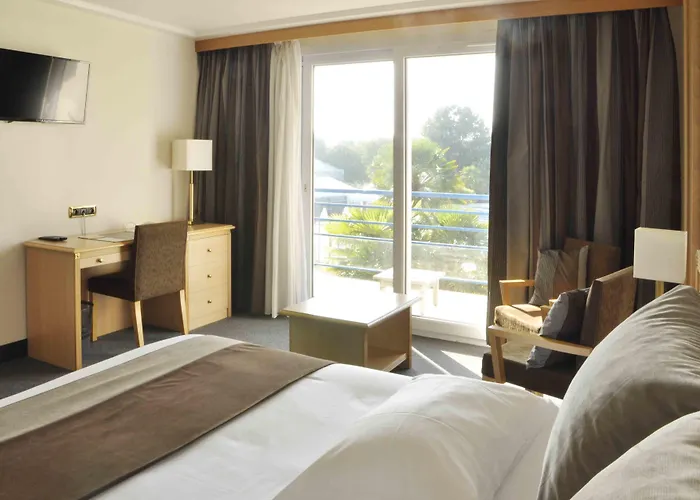 Westotel Nantes Atlantique 호텔 4*